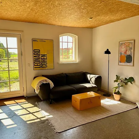 Charming By Forest & On Tasinge