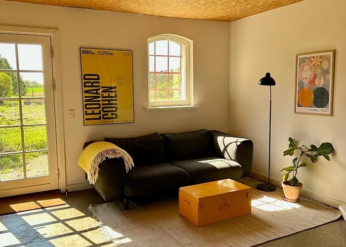 Charming By Forest & On Tasinge